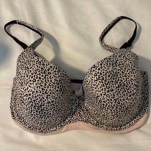Body by Victoria’s Secret Bra 32DDD